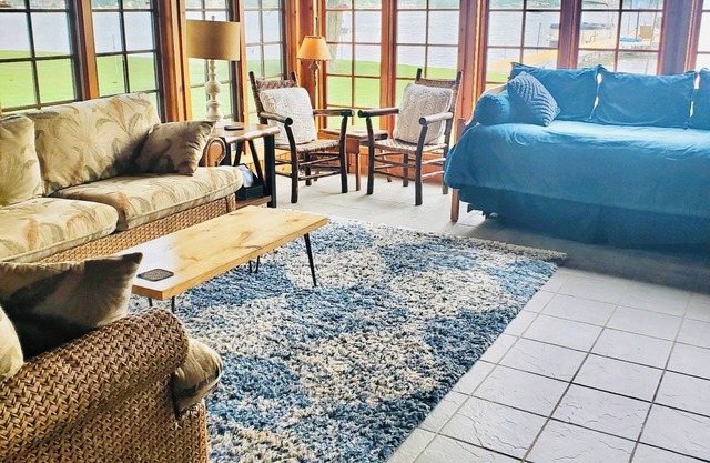 Chalet confortable au bord du lac - idéal pour des vacances en famille!