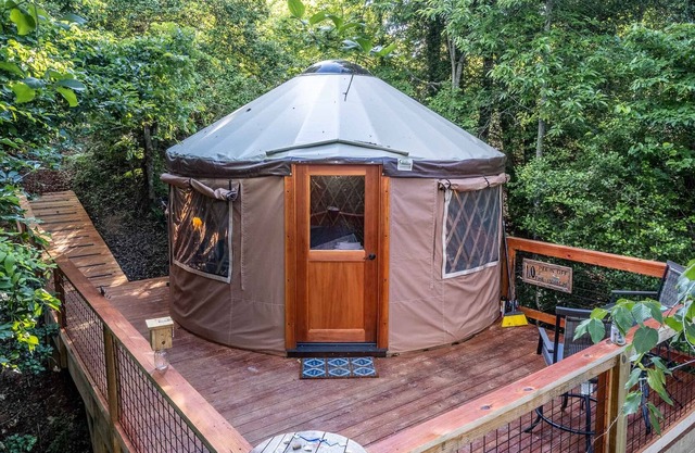 Destination Outdoors Holly Hideaway - A unique yurt perfect for glamping!
