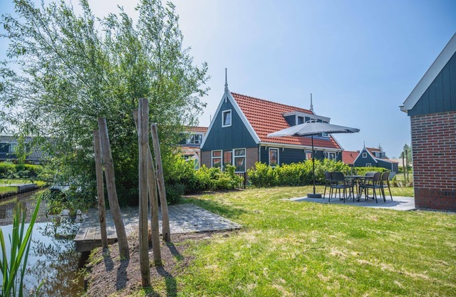 Bungalow indépendant avec 3 chambres à coucher avec lits à sommier tapissier