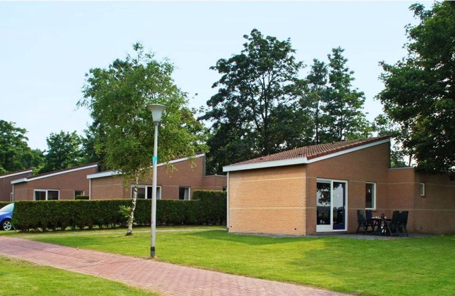 Bungalow avec lave-vaisselle à 21 km de Leeuwarden