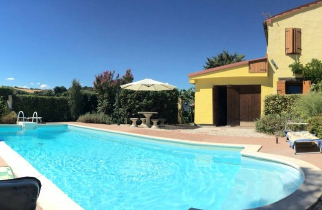Ferme indépendante avec piscine