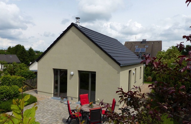 Maison de vacances indépendante dans l'Eifel, construction en bois anti-allergique.
