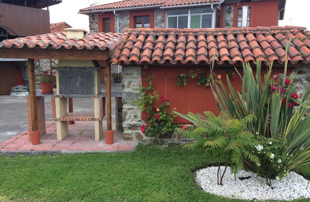 Maison individuelle, parking et ferme