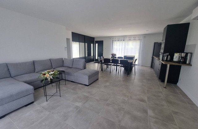 Detached villa in the countryside between Toulouse and Albi for up to 6 people
