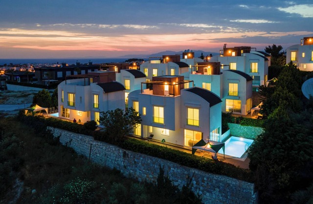 Detached Villa with Private Swimming Pool, and a Magnificent Panoramic Sea View
