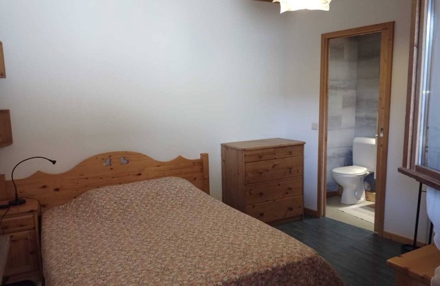 Deux pièce au rdv d un chalet en montagne