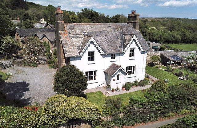 Dartmoor Country House avec grand jardin, bain à remous, salle de jeux. 9 personnes. Devon.