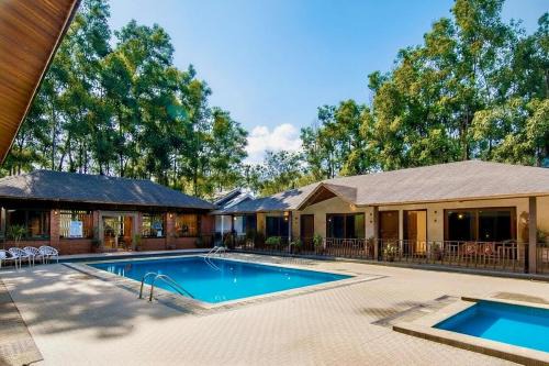 Dew Drops Jungle Resort