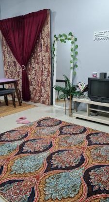 DHut Homestay puncak iskandar