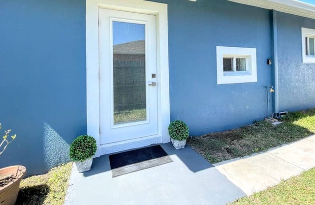 Diego's Blue guest house in Naples area.