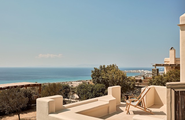 Diles Rinies -Tinos Villas Villa de luxe avec services hôteliers, vue mer, 4-5 personnes