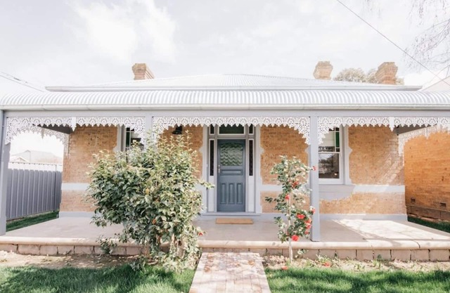 Dimby Cottage | Beautifully Restored Heritage Home