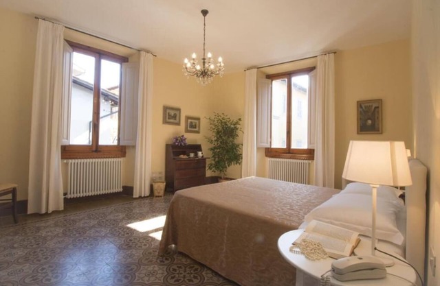 Demeure Pieri -Appartement Médicis, centre historique, bâtiment d'époque avec ascenseur