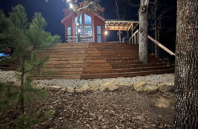 Dinosaur Valley Disc Golf Course and Cabin rental