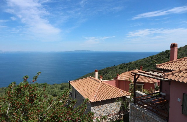Dio Guesthouses