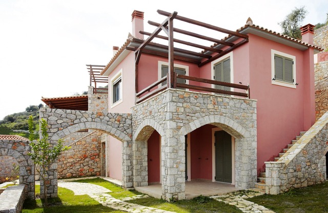 DIO GITES VILLA Tainaron 2 B / R AVEC JARDIN ET PISCINE