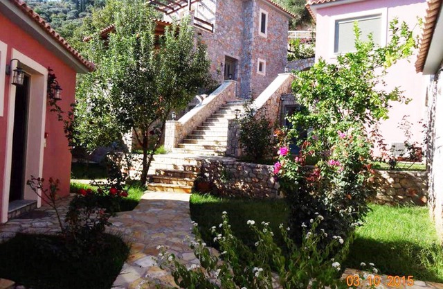 DIO GITES VILLA PARNONAS 3 B / R AVEC JARDIN ET PISCINE