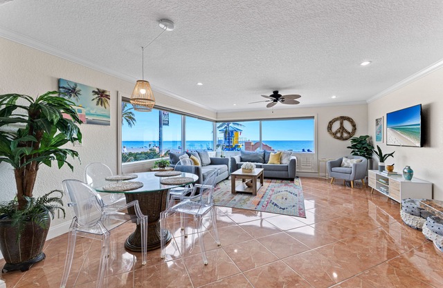 Direct Ocean View & Beach Access + Free Parking
