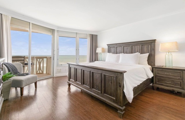 ~ Direct Oceanfront ~ Condo de luxe et moderne au 7e étage Idéal pour les couples et les familles