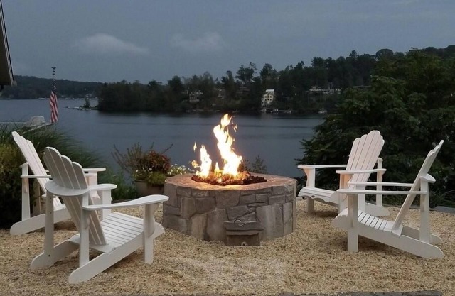Accueil de charme 4BR 2BA Direct Waterfront w / vue panoramique sur le lac Candlewood
