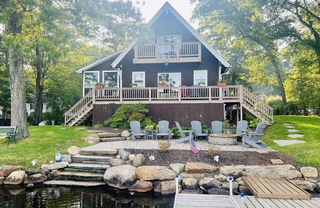 Direct Lakefront Lake House, une vue imprenable 8 personnes sur une péninsule privée!