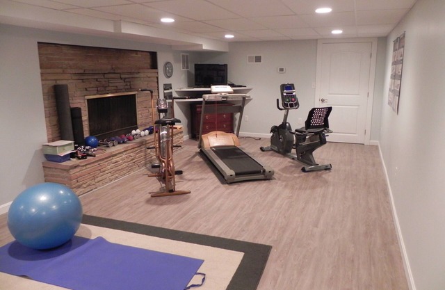 Direct Waterfront -Charming 3-BR house with AC, fitness room in Old Saybrook