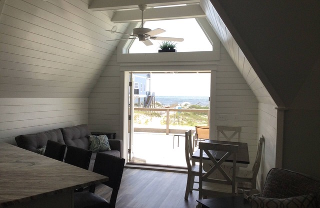Maison de 1er niveau, directement en face de l'accès à la plage