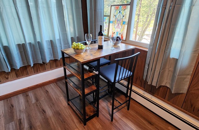 Spacious 3 bedroom house in charming Johnstown with WiFi