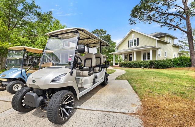 DISCOUNTED!-LAKE FRONT~Golf Cart**~ FREE Activities, Pool, Hot tub, Gym, WiFi