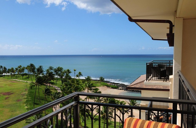 PENTHOUSE FANTASTIQUE PREMIUM avec vue sur la plage et la piscine! Rabais d'automne!