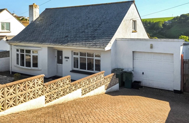 Discover coastal living in this charming bungalow located in Cornwall.