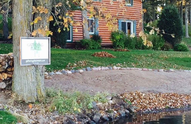 Discover Hidden Pine: The Perfect Lakeside Retreat