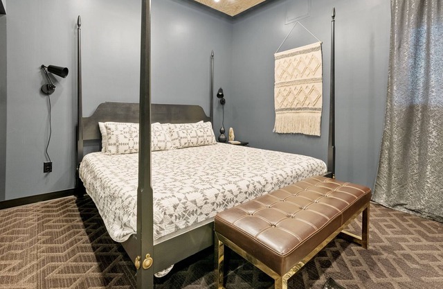 Modern Boutique Hotel in Middletown's Torchlight Pass Revival District 302