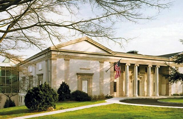 Discover the Best of Whippany and Hanover in Comfort! Family Friendly Property