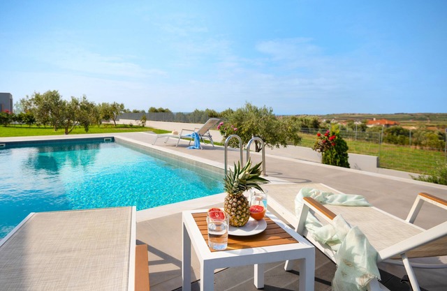 Discover unforgettable sunsets at Sunset Villa, Halkidiki's hidden gem