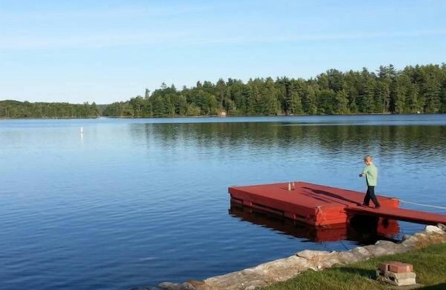 Cozy Cottage sur le lac Cobbosseecontee