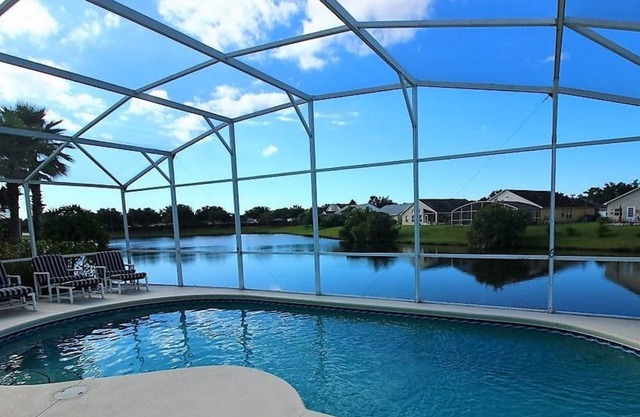 DISNEY ORLANDO LAKE VILLA DE 4 CHAMBRES AVEC PISCINE DE LUXE