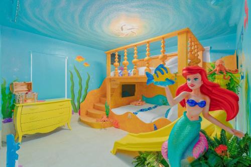Disney Themed Resort Home with Lake View