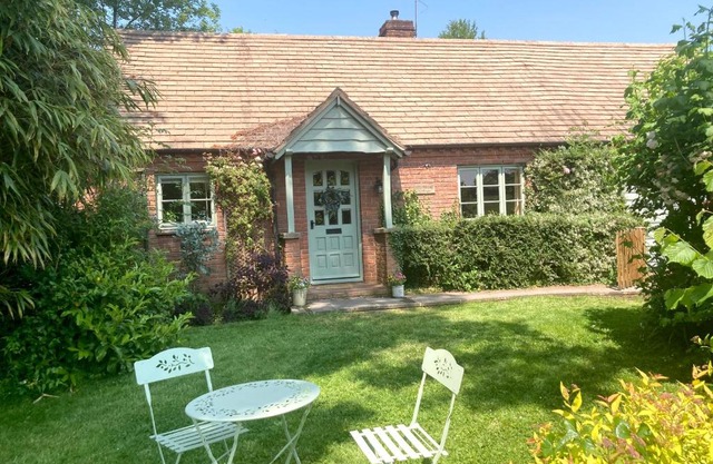 Divine, detached countryside cottage near Ludlow.
