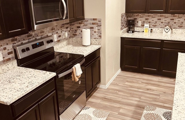 Divine Stays Waco with king Bed Suite & Coffee station