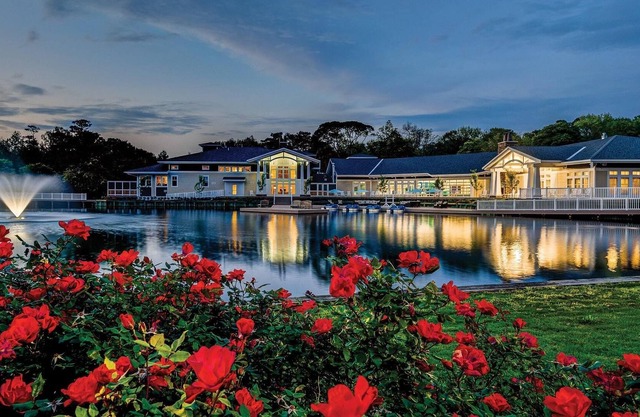Dlx Suite w/ Indoor Resort Waterpark & Largest Outdoor Pool in the Outer Banks
