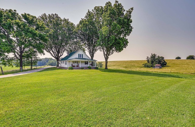 Dobson Farmhouse w/ Scenic Porch - Near Vineyards!