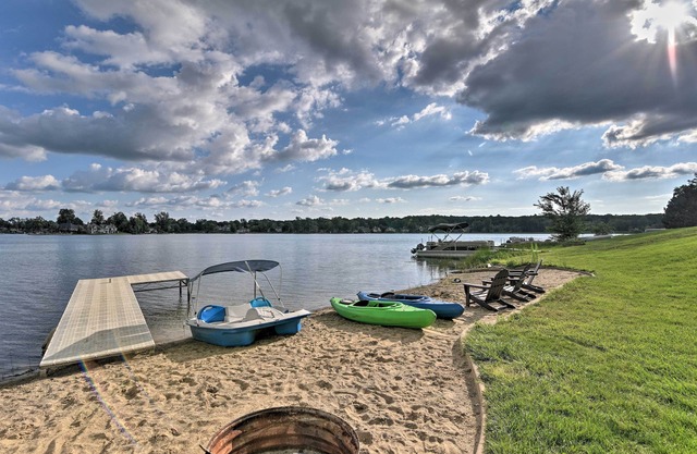 Linden Lakefront Hideaway: Dock & Private Beach!