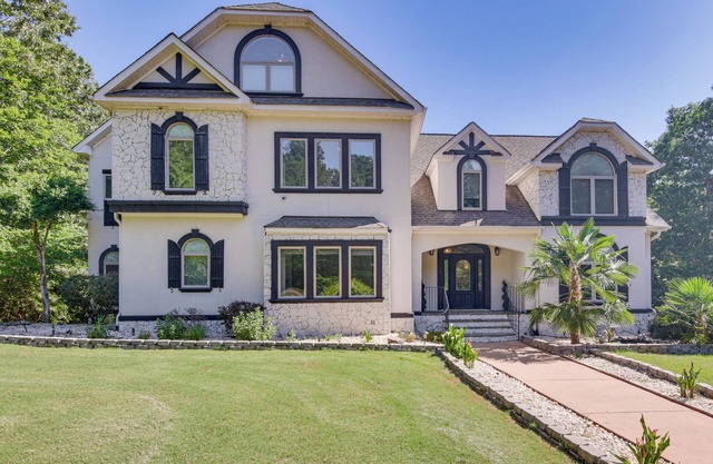 Dock & Home Theater: Pet-Friendly Lake Wylie Home