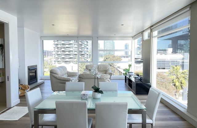 Docklands Luxury Penthouse Above The District Docklands | Parking gratuit et tram gratuit