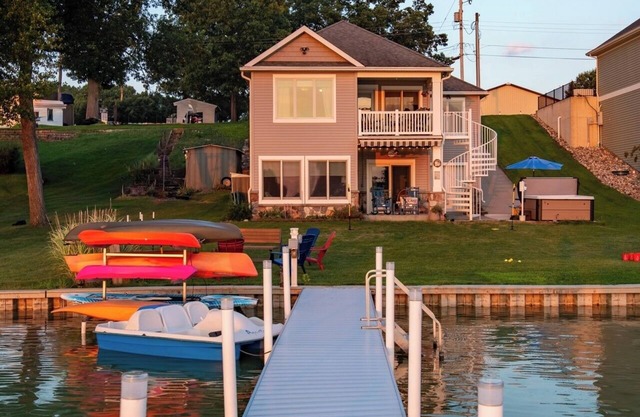 Dockside Daze | Lakefront + Hot Tub