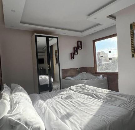 Dodz Pyramids Hotel