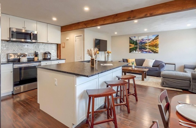 Luxury Longmont Home