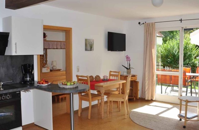Appartement lumineux sans barrières avec terrasse ensoleillée