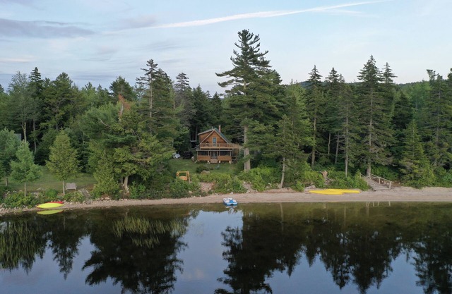 Little Tunk Pond -Aspen Cabin- Vos vacances Quintessential dans le Maine commencent ici!
